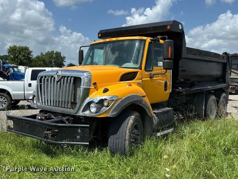 2009 International WorkStar 7500 Dump Truck