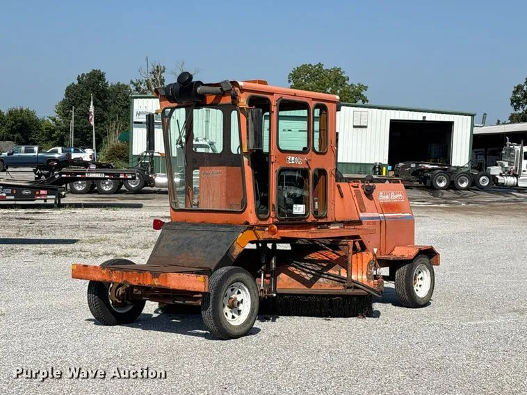 Broce RC 350 Broom
