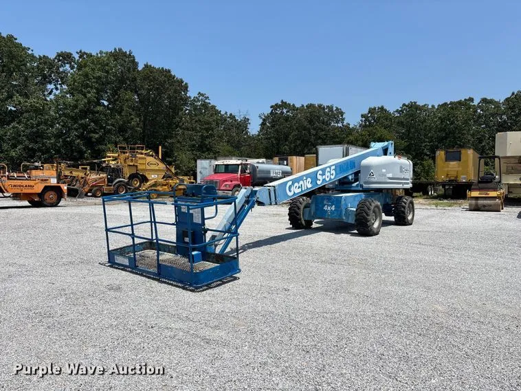 2002 Genie S65 Boom Lift