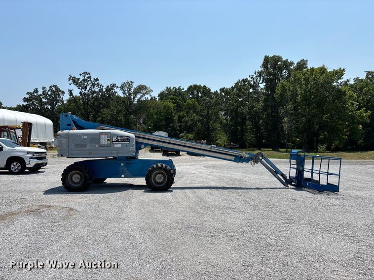 2002 Genie S65 Boom Lift - photo 4