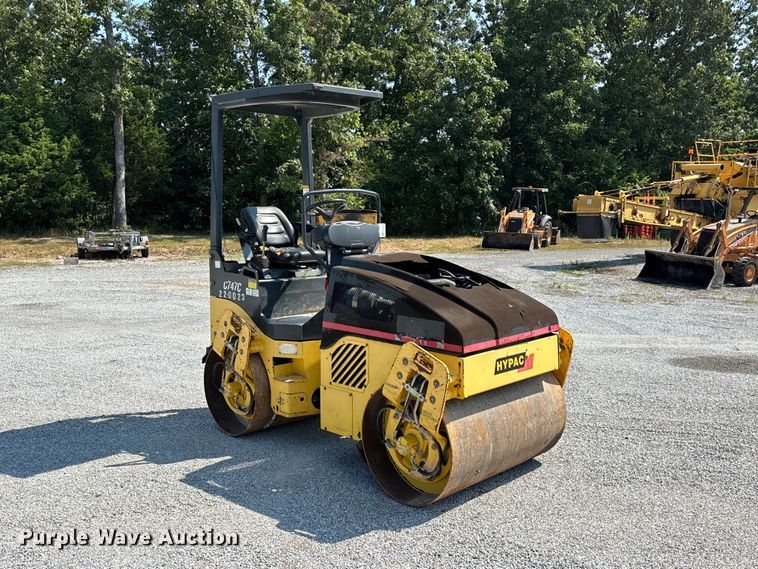 Hypac C747C Double Drum Vibratory Roller - photo 3