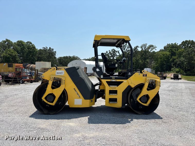 2015 Bomag BW 161 AD-5 Double Drum Vibratory Roller - photo 4