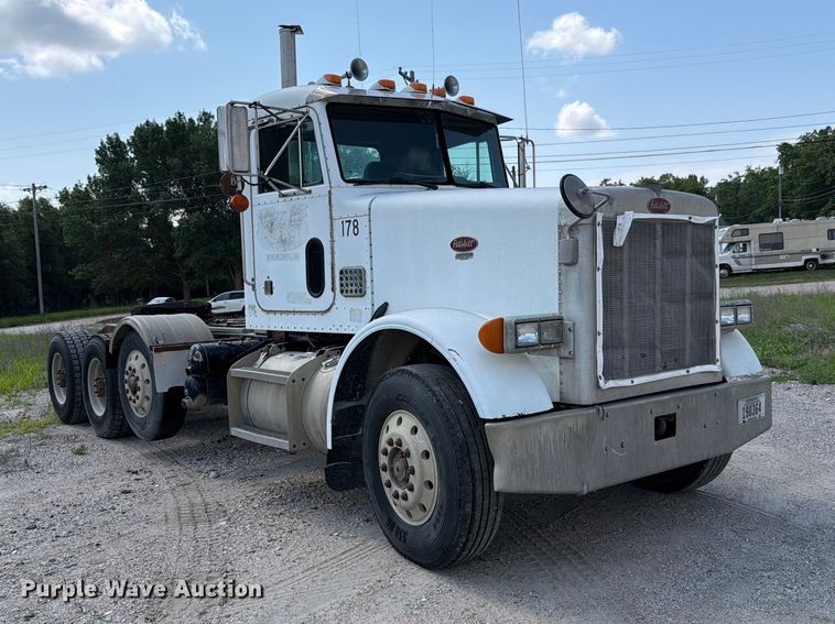 1993 Peterbilt 357 Semi Truck - photo 3