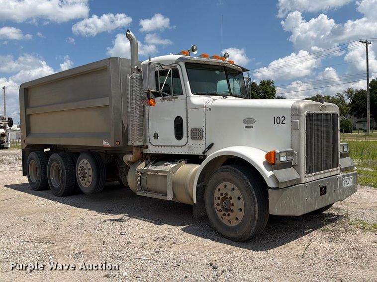 1994 Peterbilt 357 Dump Truck - photo 3