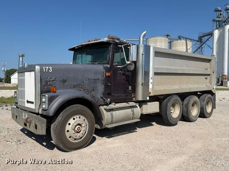 1995 International F-9370 Dump Truck