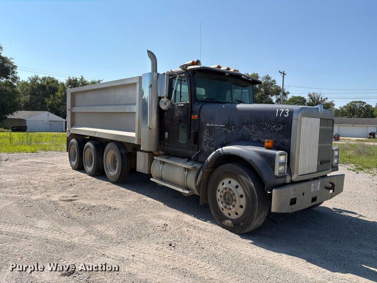 1995 International F-9370 Dump Truck - photo 3