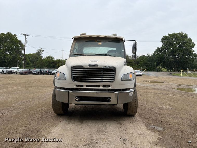 2022 Freightliner M2 106 Truck Cab And Chassis - photo 2