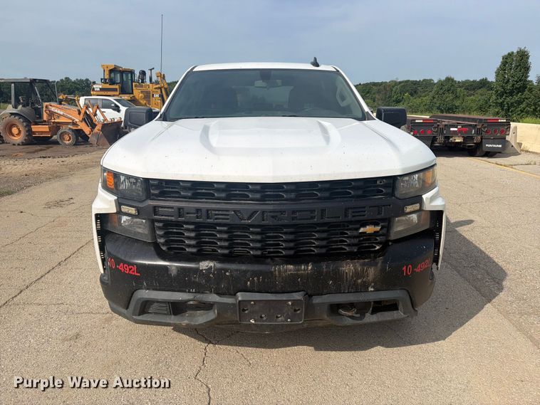 2020 Chevrolet Silverado Crew Cab Pickup Truck - photo 2
