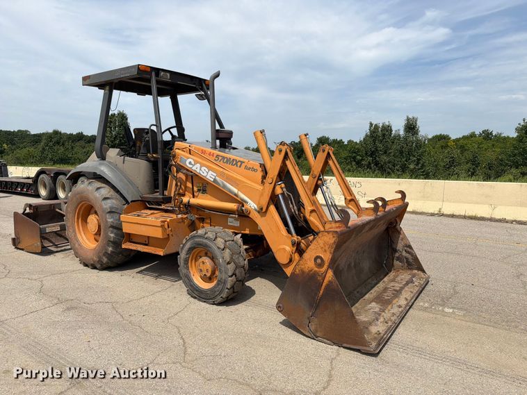2007 Case 570M XT Landscape Tractor - photo 3
