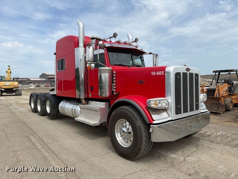 2018 Peterbilt 389 Semi Truck - photo 3