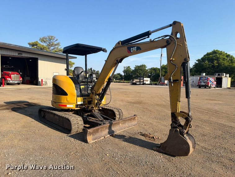 2012 Caterpillar 304D CR Mini Excavator - photo 3