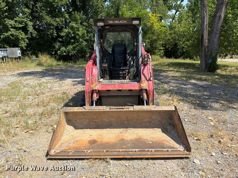 2015 Takeuchi TL8 Tracked Skid Steer Loader - photo 2