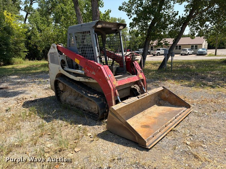 2015 Takeuchi TL8 Tracked Skid Steer Loader - photo 3
