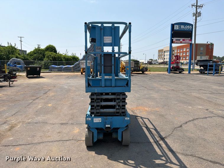 Genie GS-2632 Scissor Lift - photo 2