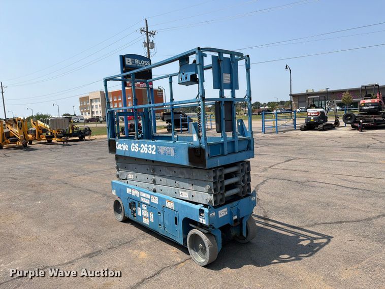 Genie GS-2632 Scissor Lift - photo 3
