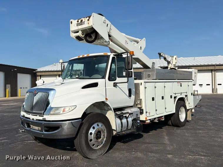 2017 International 4300 Bucket Truck