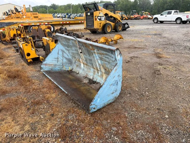 Schaeff SKS2 Side Dump Bucket