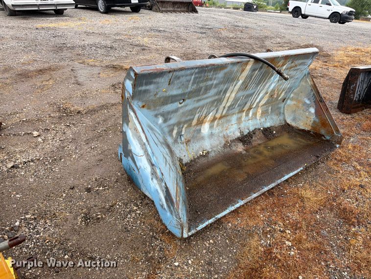 Schaeff SKS2 Side Dump Bucket - photo 3