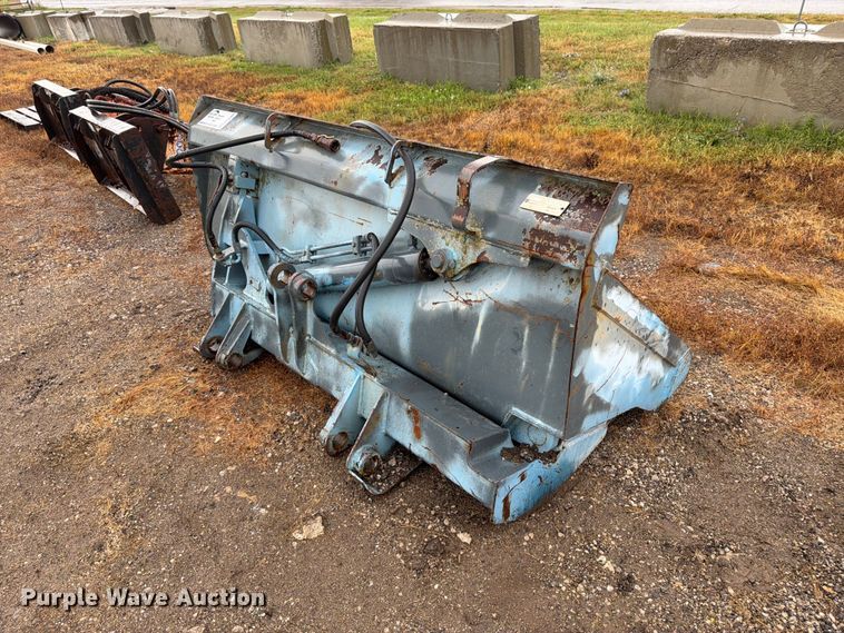 Schaeff SKS2 Side Dump Bucket - photo 5