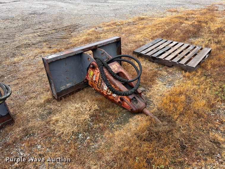 Stanley MB250 Skid Steer Breaker - photo 3