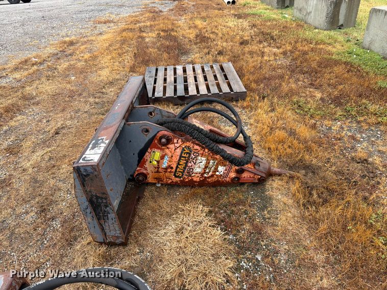 Stanley MB250 Skid Steer Breaker - photo 4
