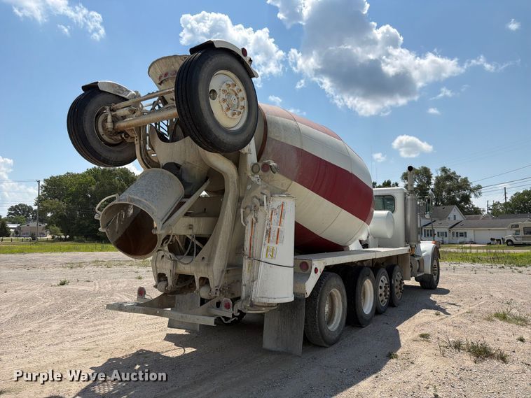 2003 Peterbilt 357 Ready Mix Truck - photo 5