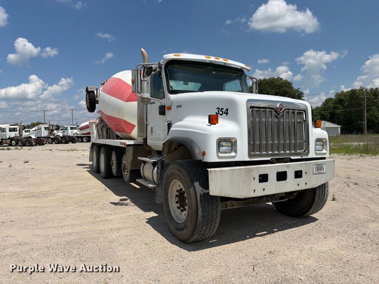 2013 International PayStar 5500i Ready Mix Truck - photo 3