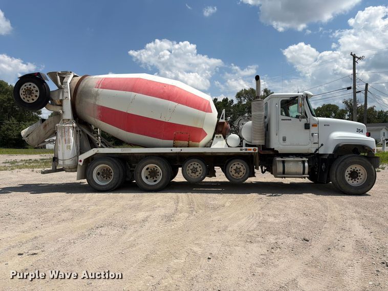 2013 International PayStar 5500i Ready Mix Truck - photo 4
