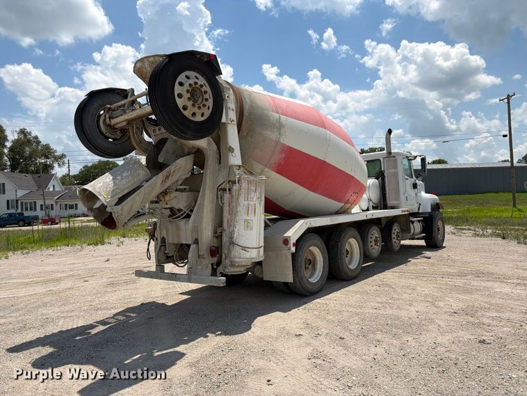 2013 International PayStar 5500i Ready Mix Truck - photo 5