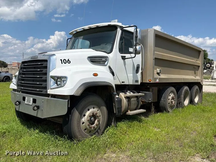 2012 Freightliner 114SD Dump Truck