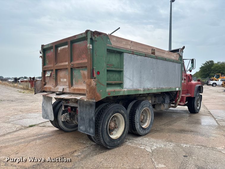 1997 Ford LT8000 Dump Truck - photo 5