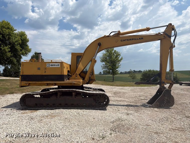 1985 Caterpillar 225LC Excavator - photo 4