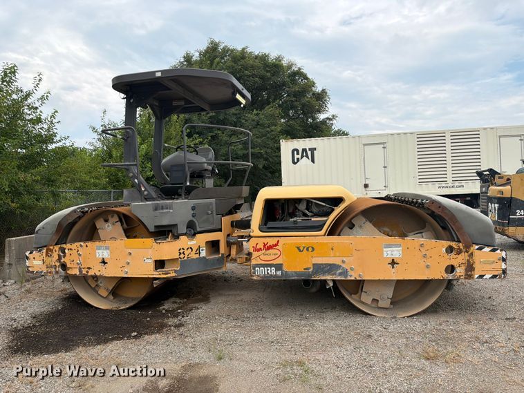 2012 Volvo DD138HF Double Drum Vibratory Roller - photo 4