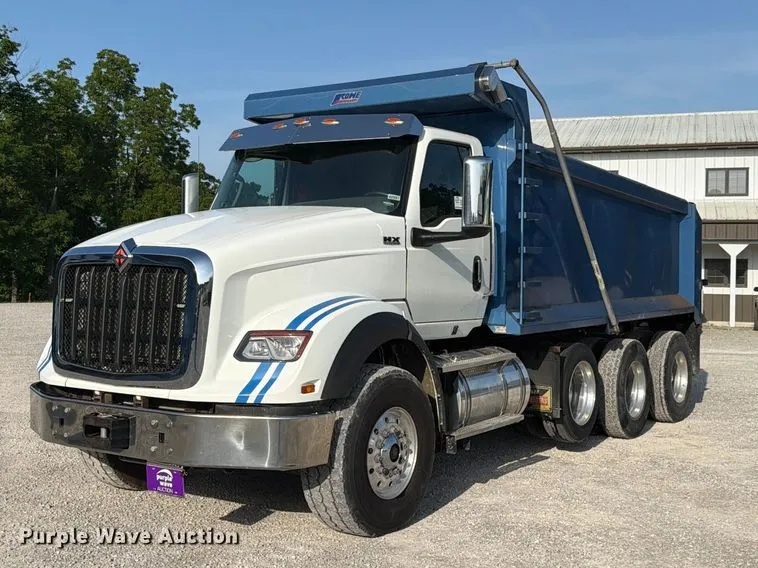 2022 International HX620 Dump Truck