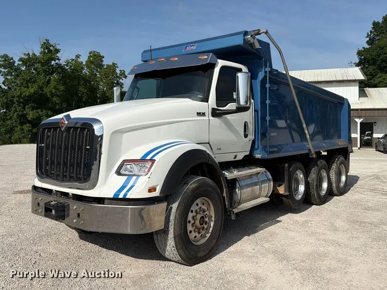 2022 International HX620 Dump Truck