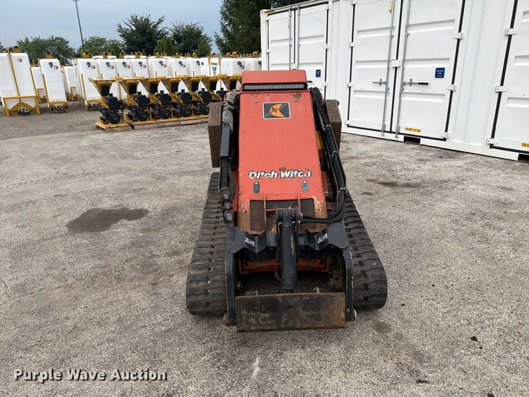 2020 Ditch Witch SK1550 Compact Utility Loader - photo 2