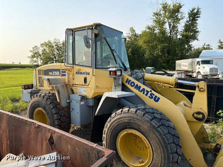 2005 Komatsu WA250-5 Wheel Loader - photo 4