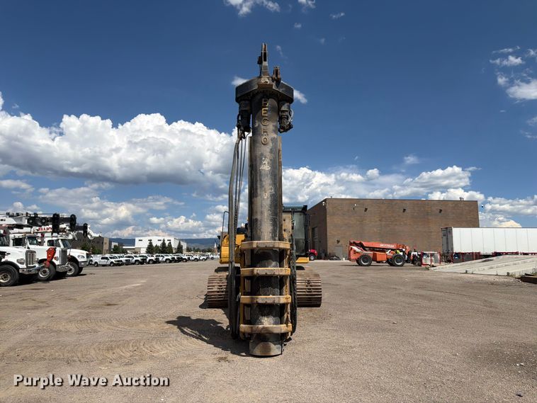 2001 Caterpillar 330B L Excavator - photo 2