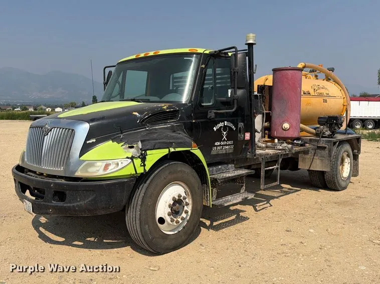 2007 International 4300 Vacuum Truck