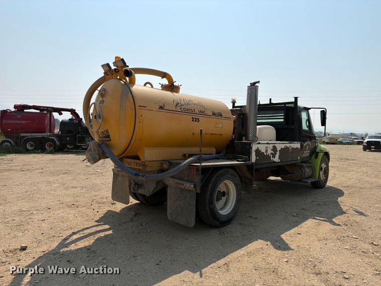 2007 International 4300 Vacuum Truck - photo 5