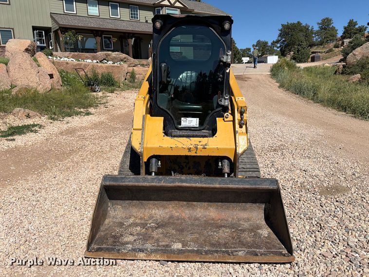 2015 Caterpillar 257D Tracked Skid Steer Loader - photo 2
