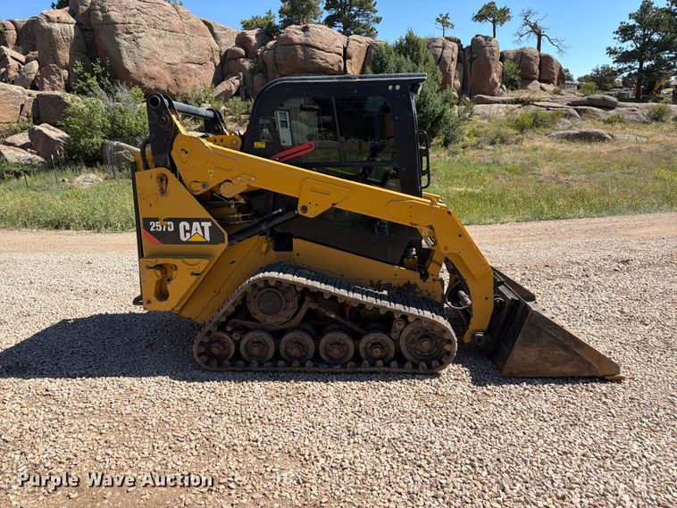 2015 Caterpillar 257D Tracked Skid Steer Loader - photo 4