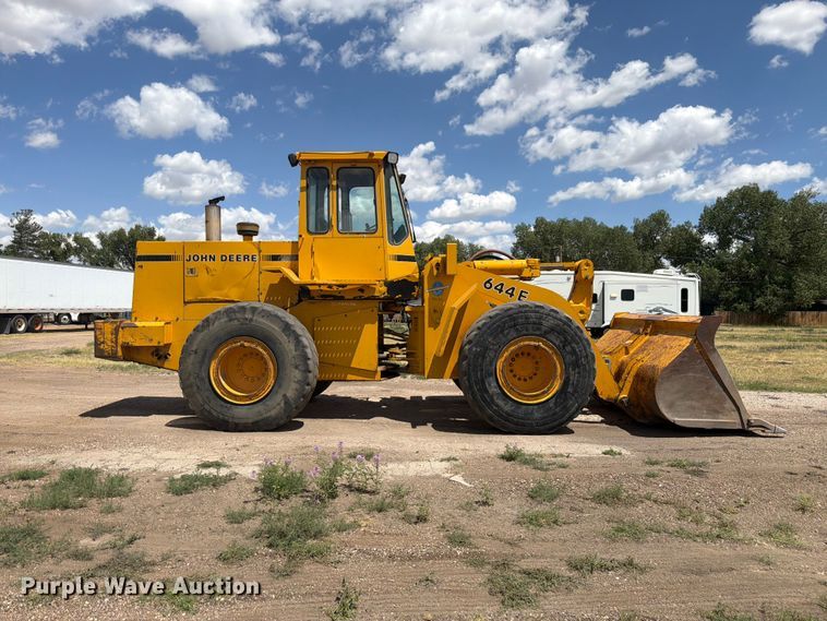 1991 John Deere 644E Wheel Loader - photo 4