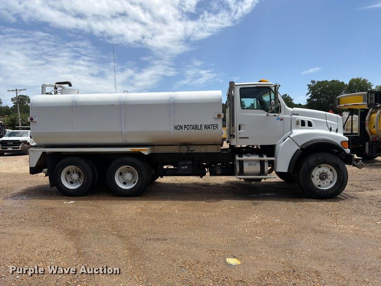 2005 Sterling L8500 Water Truck - photo 4