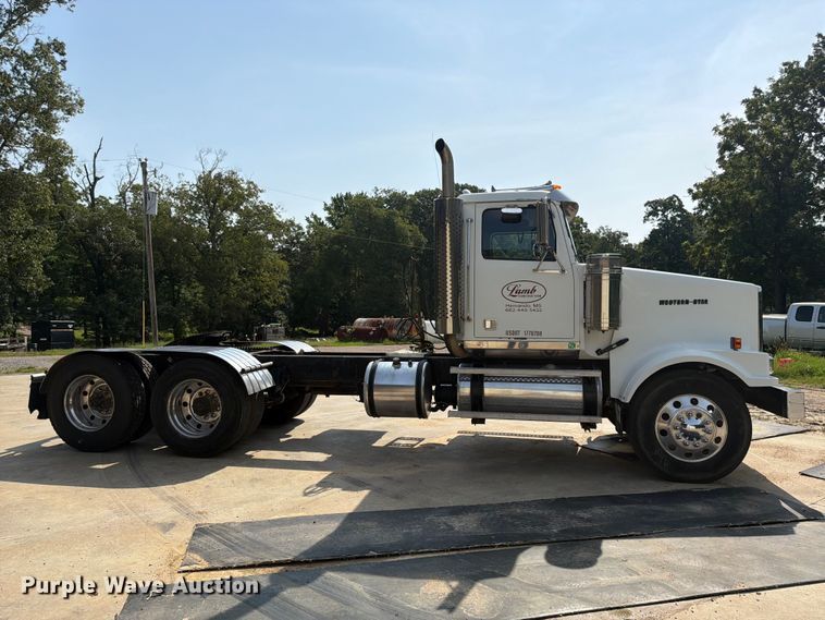 2007 Western Star 4900 Semi Truck - photo 4