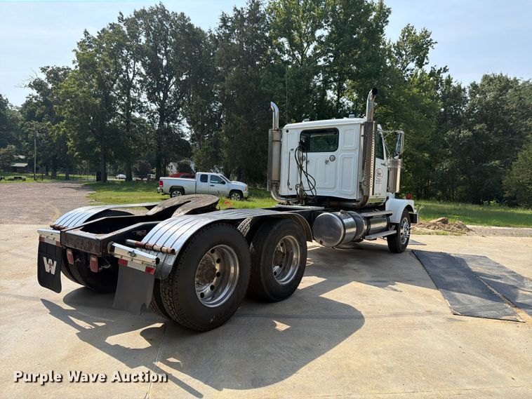 2007 Western Star 4900 Semi Truck - photo 5
