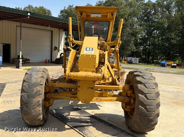 1975 Caterpillar 12G Motor Grader - photo 2