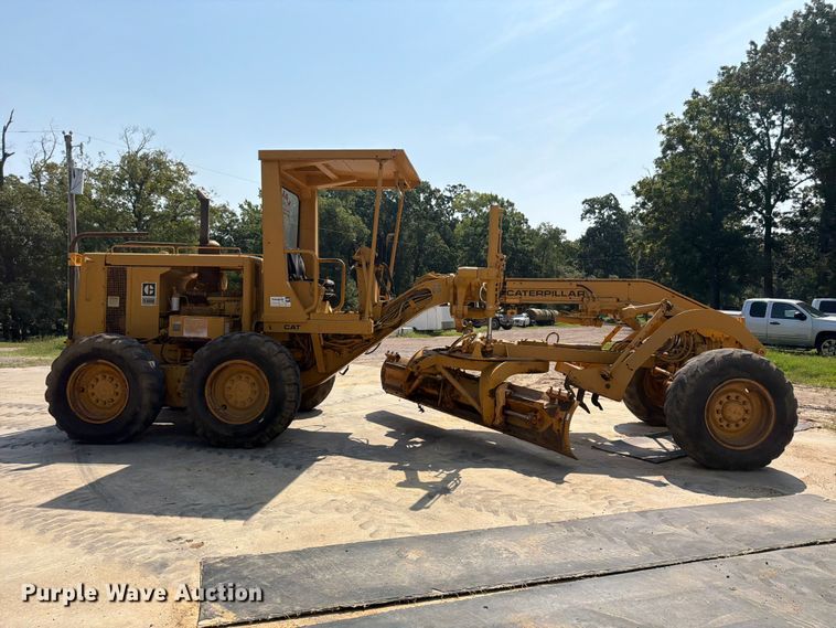 1975 Caterpillar 12G Motor Grader - photo 4