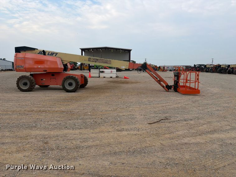 2013 JLG 660SJ Boom Lift - photo 4