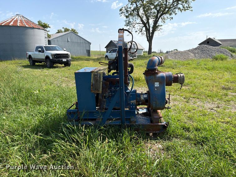 10 Series 16C2-4045D Water Pump - photo 4